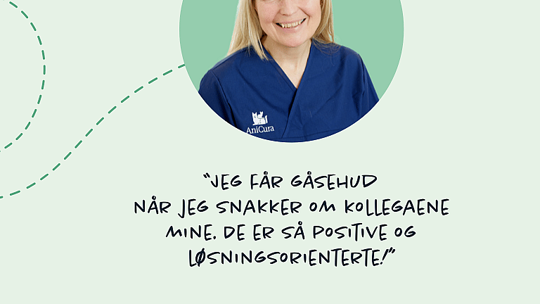 En person som har på seg en blå skjorte.