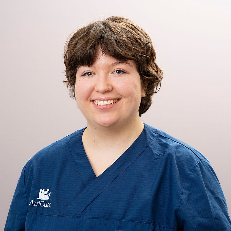 Bilde av Joy Lagain, Våre Dyrepleiere Og Klinikkassistenter