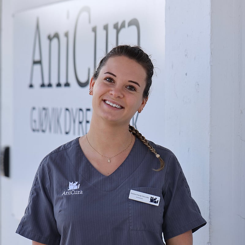 Bilde av Katrine F. Schneider, Veterinær